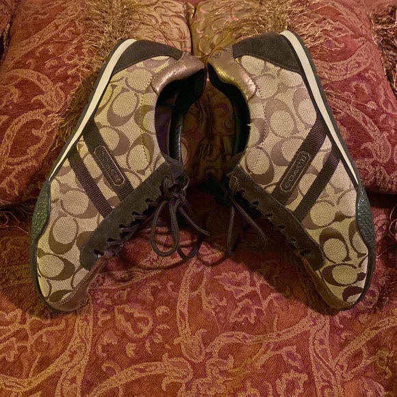 COACH - Picture 4 of 10